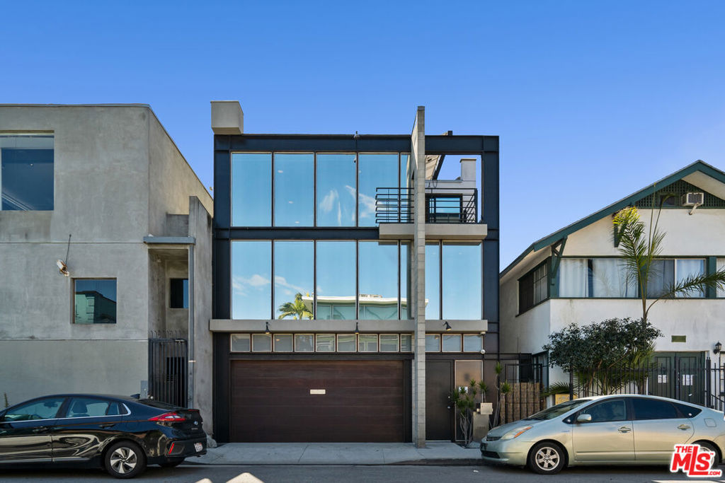 Multifamily at 1313 Innes Place