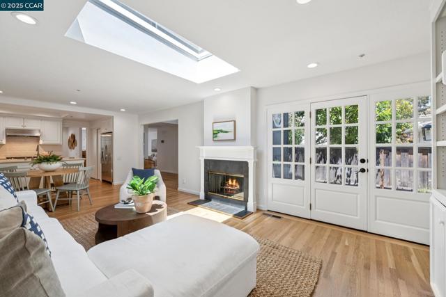 718 AUGUSTA DRIVE, Moraga CA: https://media.crmls.org/mediaz/9972d981-1161-4e44-859d-e03cf921acea.jpg