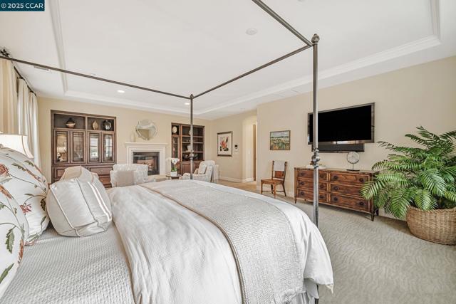 120 Tamarind Ln, Danville CA: https://media.crmls.org/mediaz/9972e652-03d2-4512-ace7-94036fb8e382.jpg