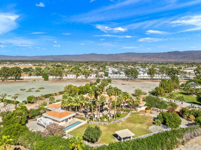 50180 Vista Montana Road, La Quinta CA: https://media.crmls.org/mediaz/9973d0d1-f04a-404a-84fb-a46b16574aa2.jpg