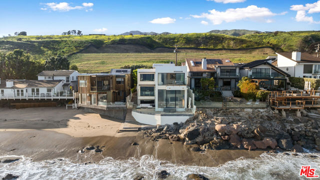 24146 Malibu Road, Malibu CA: https://media.crmls.org/mediaz/99740b05-42f1-4086-972d-ba55eee65f34.jpg