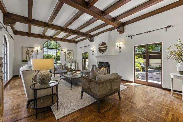 320 Jackson Street, San Mateo CA: https://media.crmls.org/mediaz/997539ff-2b2e-42c8-98be-e30f14c85de9.jpg