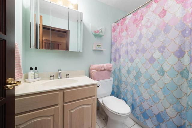 11671 Mesa Verde, Valley Center CA: https://media.crmls.org/mediaz/99760442-e5c0-405b-9ab0-fb9b55819564.jpg