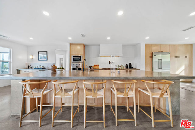 32070 Via Vera, Bonsall CA: https://media.crmls.org/mediaz/99763d5d-1018-43d1-8edd-be1f7427acce.jpg