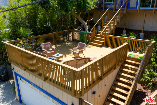 353 Mavis Drive, Los Angeles CA: https://media.crmls.org/mediaz/9976b228-7910-4d85-8a1c-d9bee9f82d33.jpg