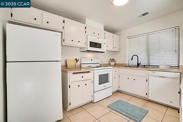 50 chief, Sacramento CA: https://media.crmls.org/mediaz/9976b4b6-b933-4ecb-b609-dae76d26cd76.jpg