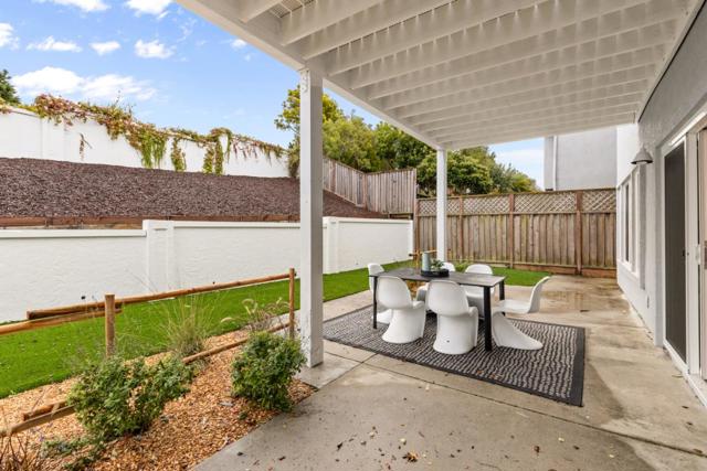 26 Driftwood Court, Pacifica CA: https://media.crmls.org/mediaz/997760f3-9479-4070-bfd9-e10baa82b9cb.jpg