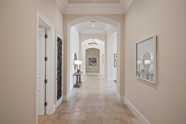 4695 Rancho Verde Trl, San Diego CA: https://media.crmls.org/mediaz/99779b17-e85d-4764-a972-109c676d4697.jpg