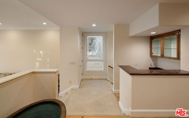 5105 Via Donte, Marina del Rey CA: https://media.crmls.org/mediaz/997830d9-a1bd-4678-9aa7-06491432a9f5.jpg