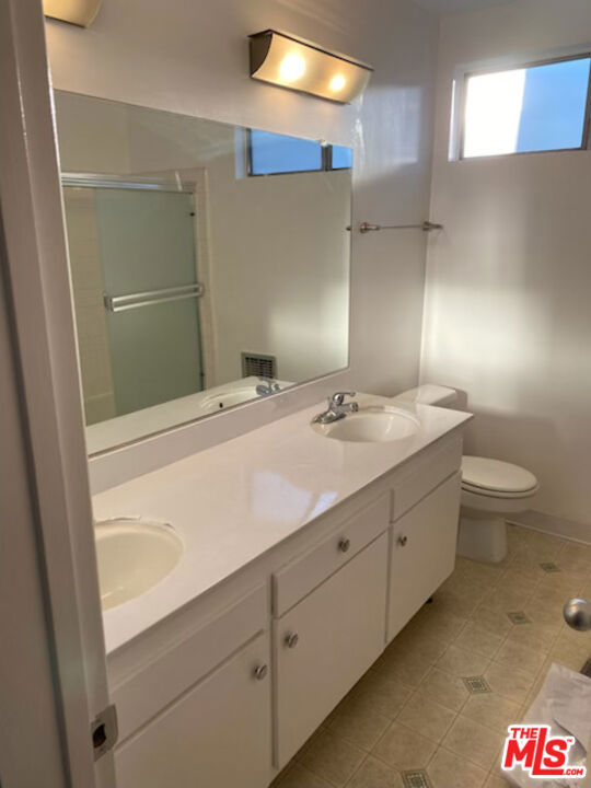 1921 Pelham Avenue, Los Angeles CA: https://media.crmls.org/mediaz/99789237-45ae-441a-a6fe-f5e209248695.jpg