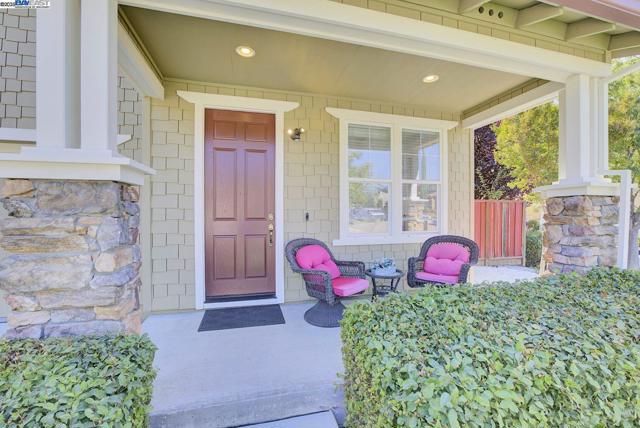 200 ARDEN CT, San Ramon CA: https://media.crmls.org/mediaz/9978ac11-f829-48eb-afec-4c191d06a5ef.jpg