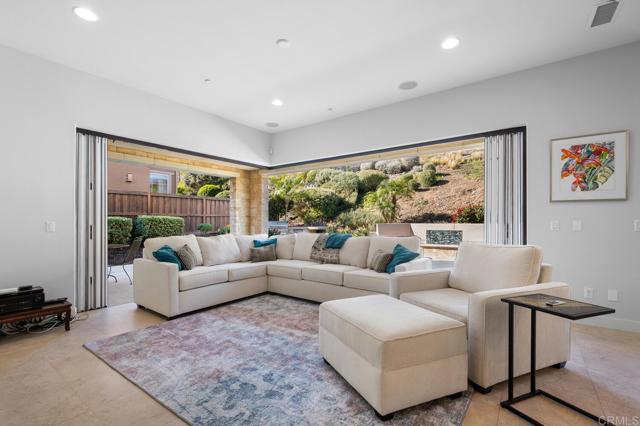 Detail Gallery Image 1 of 42 For 7149 Sitio Corazon, Carlsbad,  CA 92009 - 4 Beds | 4/1 Baths