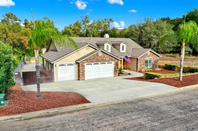 Detail Gallery Image 2 of 29 For 16308 Swartz Canyon Rd, Ramona,  CA 92065 - 4 Beds | 2 Baths