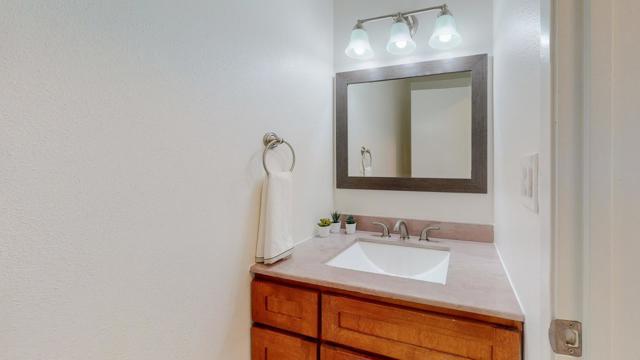 2 Morning Sun Court, Mountain View CA: https://media.crmls.org/mediaz/997aea76-c211-44a7-8d21-e38f1bcd5e53.jpg