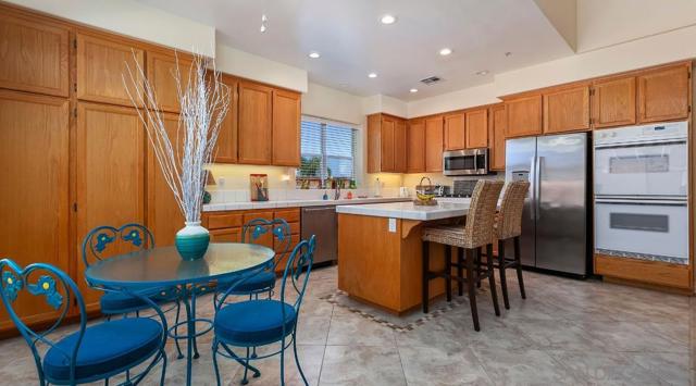 1935 Cresthaven Dr, Vista CA: https://media.crmls.org/mediaz/997b7650-0c8c-4c77-860f-2c48d6acc59d.jpg