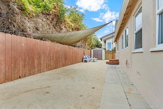 4725 Saratoga Avenue, San Diego CA: https://media.crmls.org/mediaz/997b9e9d-7c92-4d86-b31b-3788edb5eb3f.jpg