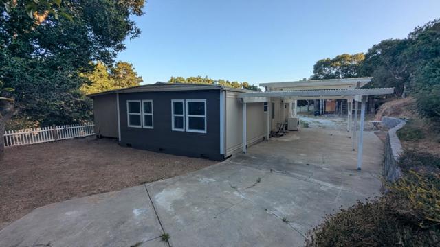1148 Via Del Sol Road, Salinas CA: https://media.crmls.org/mediaz/997c1dce-1b2a-427c-aad2-974d80c0075f.jpg