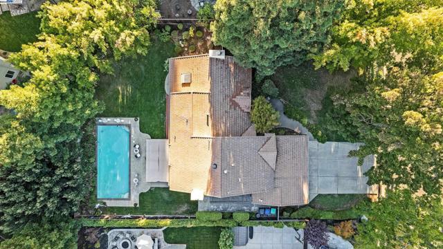 Image 33 of 60 For 7828 Foothill Knolls Dr