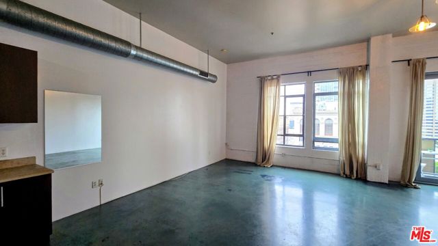 849 S Broadway, Los Angeles CA: https://media.crmls.org/mediaz/997cde57-f84d-4461-a2b7-58d36266d764.jpg
