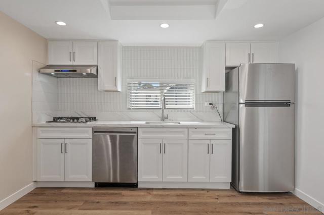 1195 Georgia A-C, Imperial Beach CA: https://media.crmls.org/mediaz/997cedd4-734a-4ee6-966b-66d9a71c031c.jpg