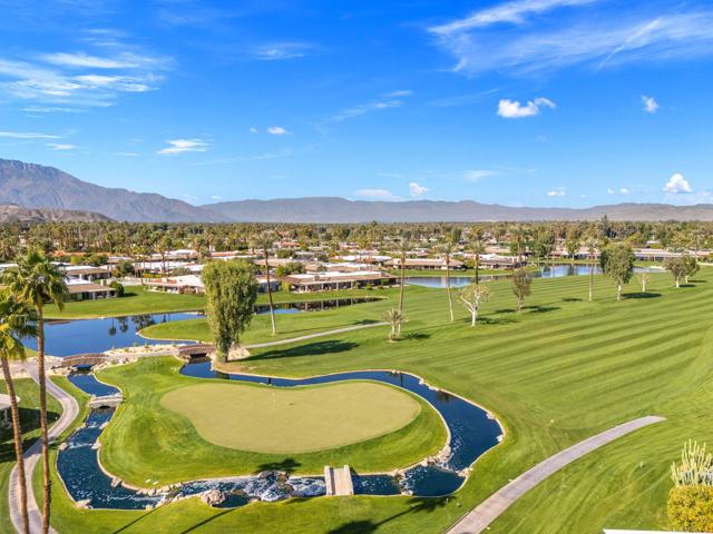 6 Barnard Court, Rancho Mirage CA: https://media.crmls.org/mediaz/997dcaef-dcea-46f4-bf41-48b0873d0485.jpg