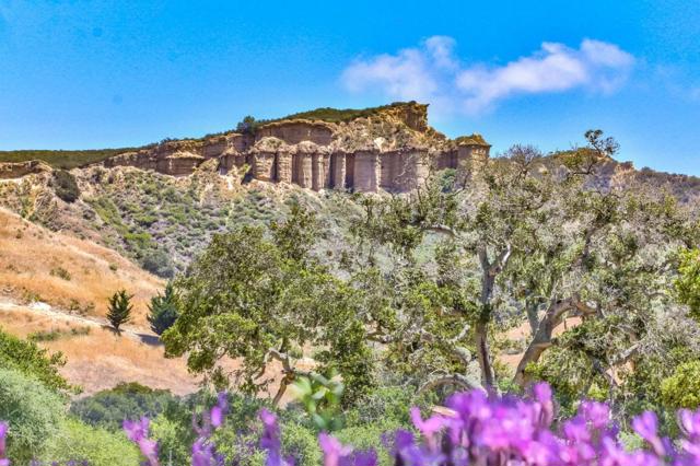 25547 Meadowview Circle,  CA: https://media.crmls.org/mediaz/997de73f-d1bb-43d2-9e15-58ac866bdc87.jpg