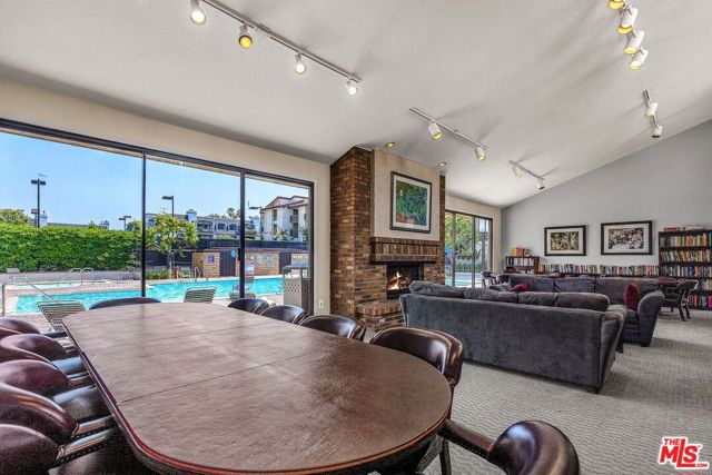 8600 Tuscany Avenue, Playa del Rey CA: https://media.crmls.org/mediaz/997e01af-604c-4cf7-883c-63f4ac21e0ec.jpg