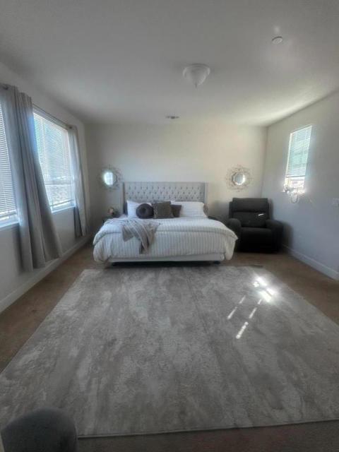 755 Alicante Drive, Hollister CA: https://media.crmls.org/mediaz/997e7aa2-2bd4-4a37-98d8-0e5132b9103a.jpg