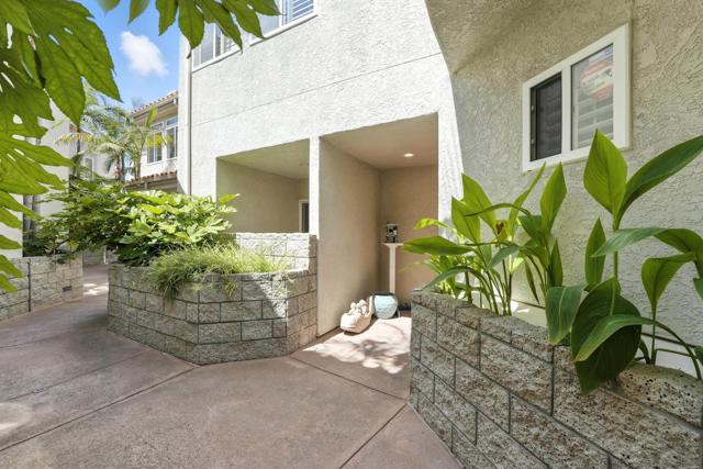 3701 Riviera Dr, San Diego CA: https://media.crmls.org/mediaz/997f291d-3211-439e-85fb-785b7e537e97.jpg