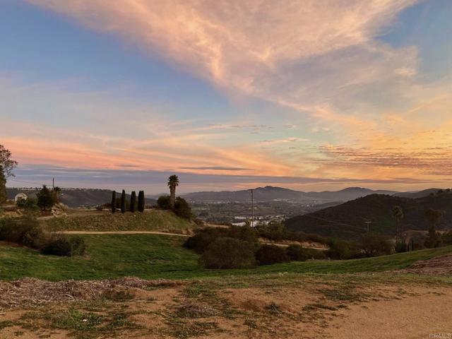3020 Lynn Lane, San Marcos CA: https://media.crmls.org/mediaz/997f3c9b-c6ac-49ca-b875-5a8282b3cfde.jpg