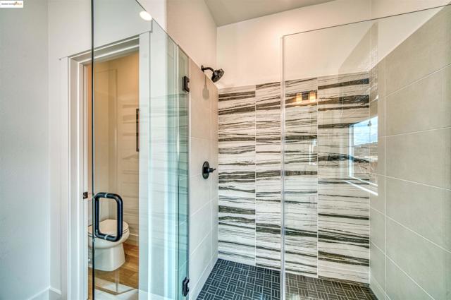 28973 Parkwood Lane, Hayward CA: https://media.crmls.org/mediaz/997fd4d5-61e1-42f5-8a56-3b2a2a36f581.jpg