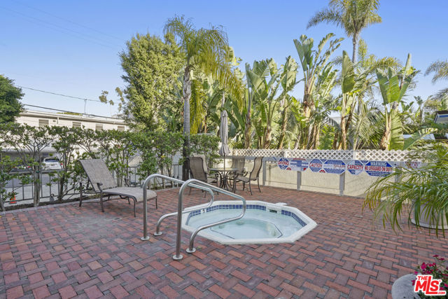801 Ocean Avenue, Santa Monica CA: https://media.crmls.org/mediaz/998001bc-e77e-437a-9390-3c3f1c001021.jpg