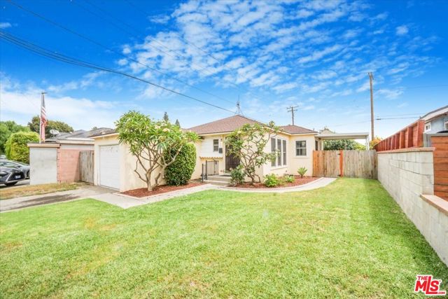 8151 Vista Del Rosa Street, Downey CA: https://media.crmls.org/mediaz/99807c5b-b315-4abc-ac95-a115b59de0c5.jpg