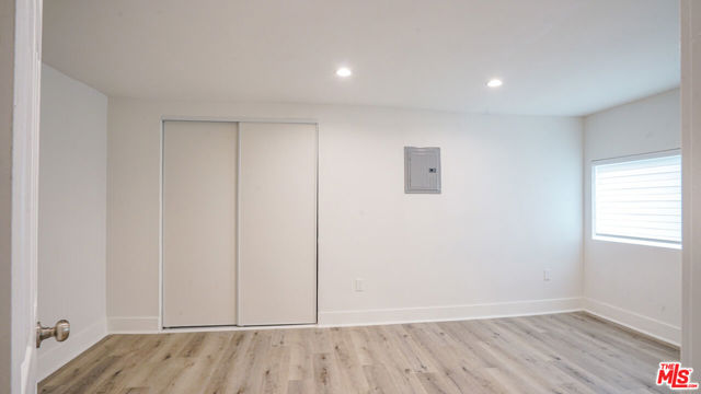 5342 Lexington Avenue, Los Angeles CA: https://media.crmls.org/mediaz/99815f99-91ad-4e57-b982-9c0447341769.jpg