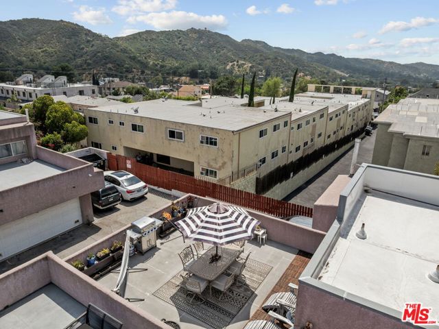 10249 Tujunga Canyon Boulevard, Tujunga CA: https://media.crmls.org/mediaz/998267b9-cf7d-47ef-bd34-0a6ab41f470e.jpg