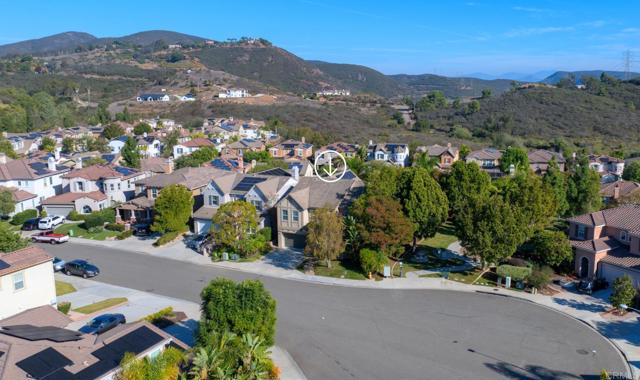 1789 Lemon Tree Ct, San Marcos CA: https://media.crmls.org/mediaz/99835bbc-b6dc-465c-9142-04a921991e21.jpg