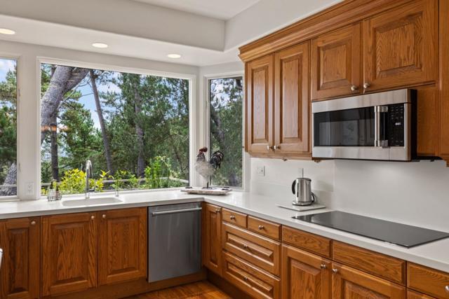 4043 Costado Road, Pebble Beach CA: https://media.crmls.org/mediaz/99841611-99ee-40ce-a7b3-77279417e8d2.jpg