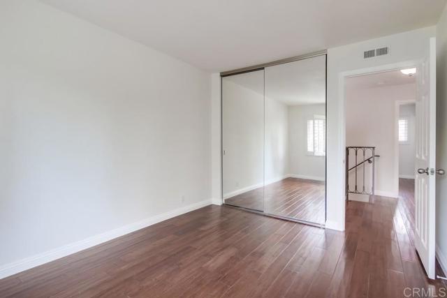 8037 Caminito Mallorca, La Jolla CA: https://media.crmls.org/mediaz/99841a78-c027-4eee-a990-6998d76667c6.jpg