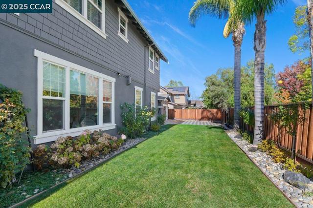 5656 Stockton Loop, Livermore CA: https://media.crmls.org/mediaz/99852ee4-aeeb-45ed-86a3-9e6f47f7e82a.jpg