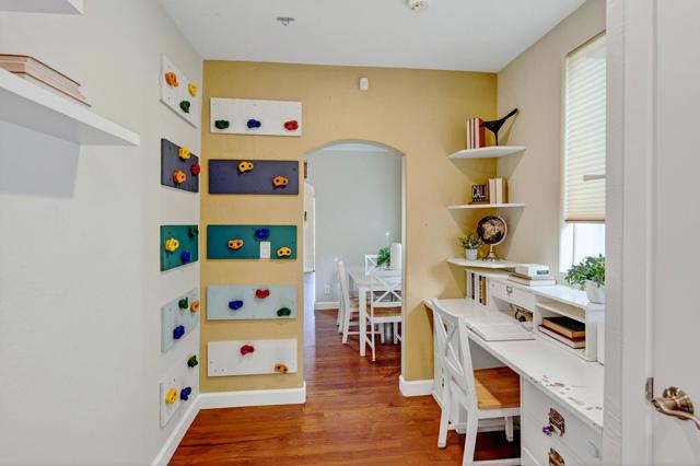 2100 Oberlin Street, Palo Alto CA: https://media.crmls.org/mediaz/99854879-57c0-4a1d-b0d5-9703eeb28638.jpg