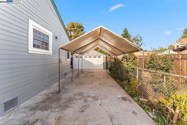 1112 Elgin St, San Lorenzo CA: https://media.crmls.org/mediaz/9985caf0-74af-4468-9835-ffa7fa4598df.jpg