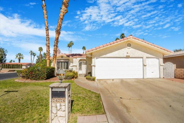 74276 Zircon E Circle, Palm Desert CA: https://media.crmls.org/mediaz/998645c4-be49-4e6e-9f51-5a2752d4e945.jpg