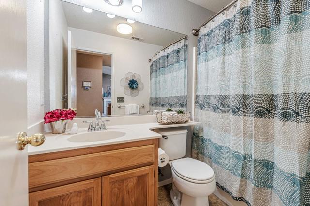 1519 Tamara Court, Escalon CA: https://media.crmls.org/mediaz/9986b53f-e766-4106-aee0-44a8a823c669.jpg