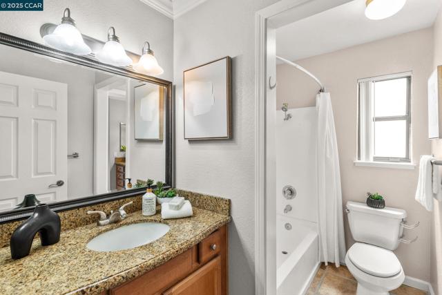 132 Eastridge Dr, San Ramon CA: https://media.crmls.org/mediaz/9987ec18-4163-425d-98f9-2e350ed4e9e3.jpg