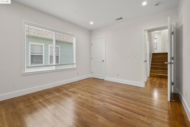 1437 Portland Ave, Albany CA: https://media.crmls.org/mediaz/99883bd6-473f-4335-bf98-406916e843a4.jpg
