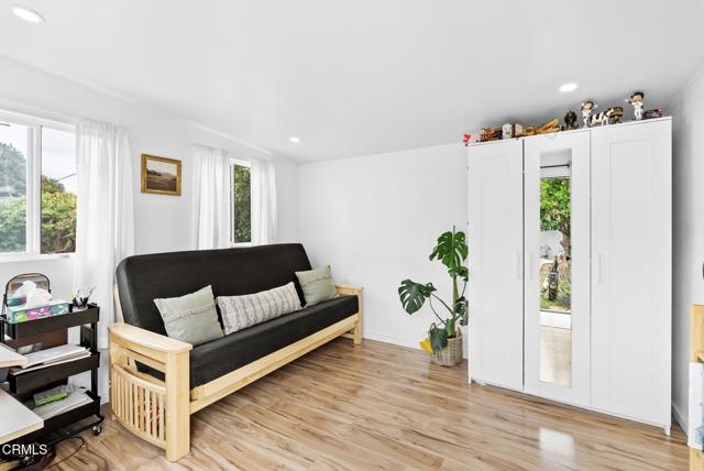5490 Hunter Street, Ventura CA: https://media.crmls.org/mediaz/99889b36-db31-4a99-89c4-96d1ccf39510.jpg