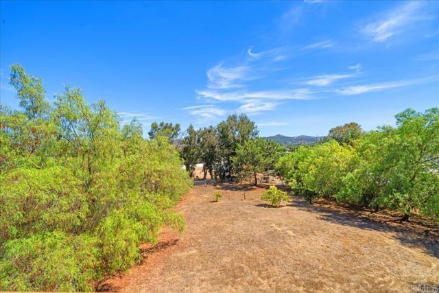 Detail Gallery Image 24 of 29 For 2073 Mountain View Dr, Escondido,  CA 92027 - 4 Beds | 2 Baths