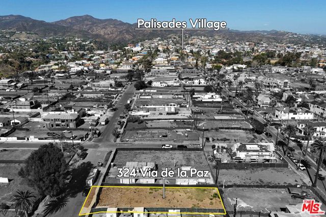 324 Via De La Paz photo 6