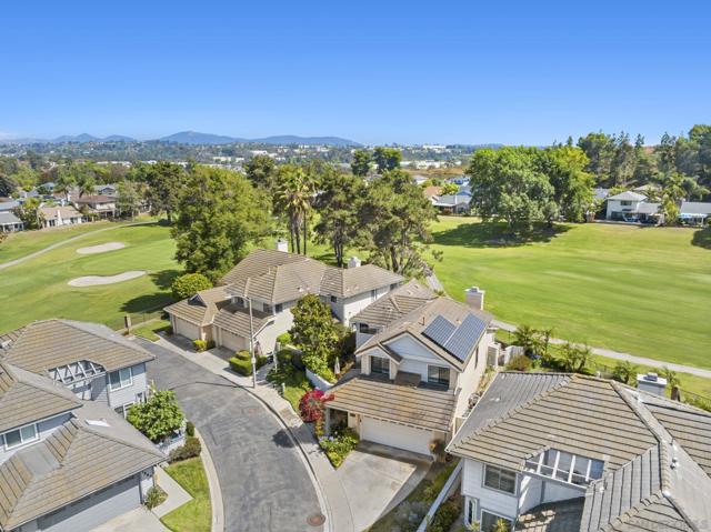 1894 Spyglass Cir, Vista CA: https://media.crmls.org/mediaz/9988f052-caf4-42ca-96da-03e7f9438af4.jpg
