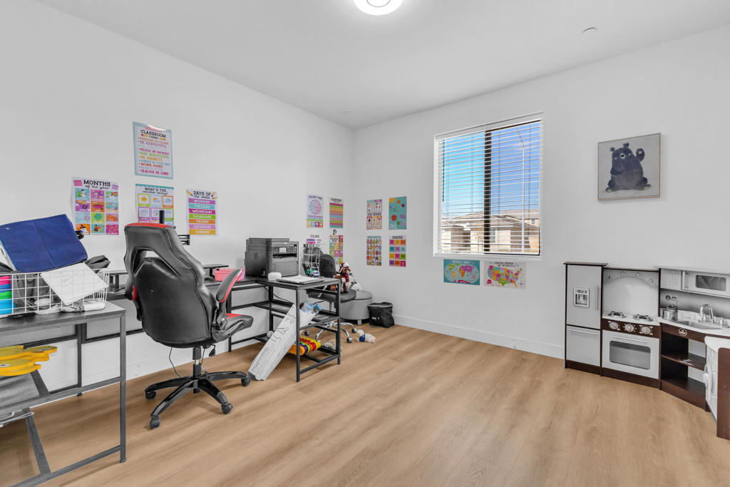 MLS #219138631DA image #22